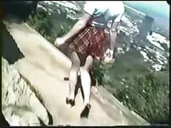 脚の間に黒い手足。 女子 専用 エロ 動画