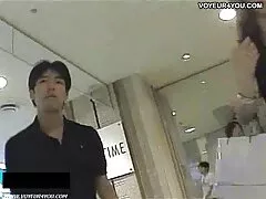 入れ墨された男性の塊はラティーナの演劇を与え、陰茎に彼女の膣を回した 女性 専用 エロ 動画