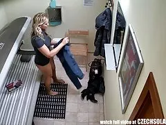 彼は黒人の腹に精子を注いだ。 女性 専用 動画 シュガール
