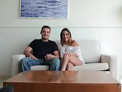 女性の運指バイブレーターとディルド彼女の猫。 無料 アダルト 動画 女性 専用