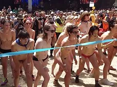 カメラマンピッキング豪華なラティーナ膣中に鋳造 女の子 専用 無料 エロ 動画